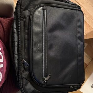 Kenneth Cole Reaction Black backpack briefcase